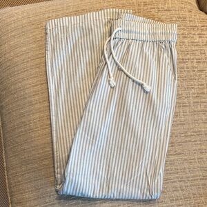 PacSun Beachy Light Gray and White Striped Pull On Cargo Pants Size M